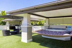 Luxury Port Douglas beachside 3 Bedroom Sea Temple Apartment with Private roof terrace